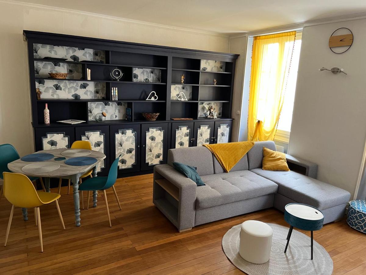 Les Avatars Apartment Saint-Amand-Montrond Exterior photo
